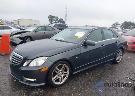 2012 Mercedes-Benz E 350 из США, поврежденный, VIN WDDHF5KB9CA526645